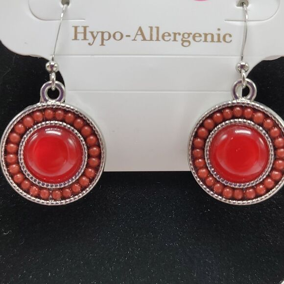 🔹️NWT Charming Charlie Red & Silver Necklace & Earring Set - Picture 7 of 7